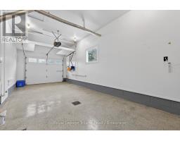 128 LOVEYS STREET E - 32