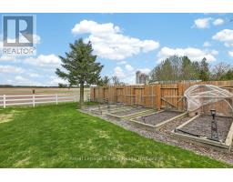 128 LOVEYS STREET E - 38