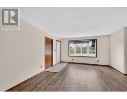 128 LOVEYS STREET E - 6