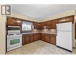 128 LOVEYS STREET E - 9