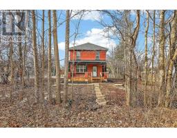 394 WELLINGTON STREET - 3