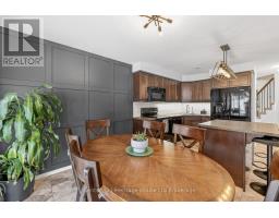 464 CHAMPLAIN AVENUE - 17