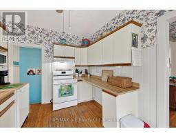 210 RUSSELL STREET - 13