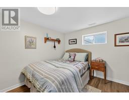 210 RUSSELL STREET - 23