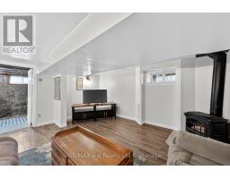 210 RUSSELL STREET - 25