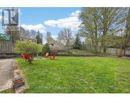 210 RUSSELL STREET - 35