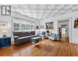 210 RUSSELL STREET - 8