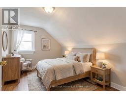 1098 FRANCES STREET - 32
