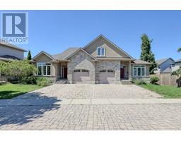 577 HUMMINGBIRD Crescent - 2