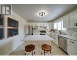 21 ORIOLE Crescent - 12