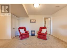 13 - 111 KING STREET E - 23