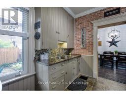 121 KING STREET W - 25