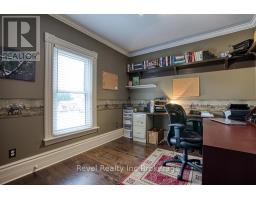 121 KING STREET W - 32