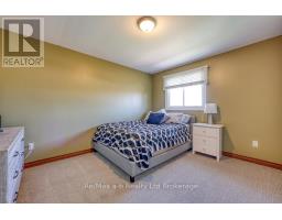322 LANSDOWNE AVENUE - 18