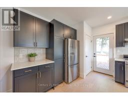 684747 COUNTY ROAD 2,R.R.No.3 ROAD - 15