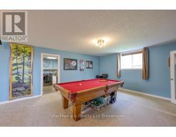 49 KERR CRESCENT - 14