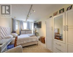49 KERR CRESCENT - 23