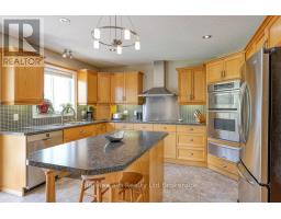 49 KERR CRESCENT - 7