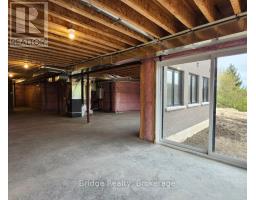 1498 UPPER THAMES DRIVE - 38