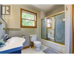 50 WARWICK AVENUE N - 24