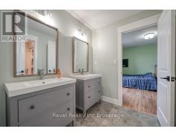 82 SUNVIEW DRIVE - 24