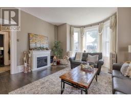 109 HURON STREET - 17