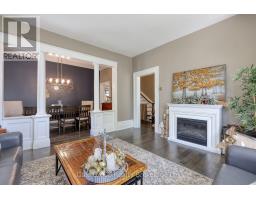 109 HURON STREET - 18