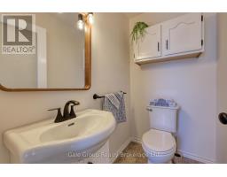 109 HURON STREET - 40