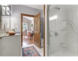 21 CHARLTON STREET - 14