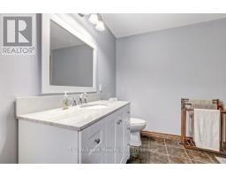 21 CHARLTON STREET - 18