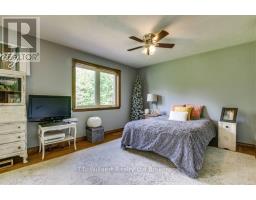21 CHARLTON STREET - 21