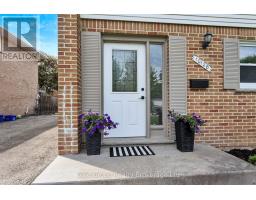 1012B NESBITT CRESCENT S - 2