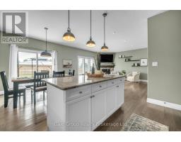 17 AMANDA AVENUE - 12