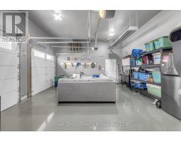 17 AMANDA AVENUE - 27