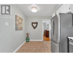 1100 SPRUCEDALE ROAD - 11