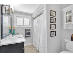 1100 SPRUCEDALE ROAD - 22