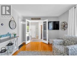 1100 SPRUCEDALE ROAD - 23
