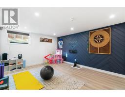 7 NANCY COURT - 32