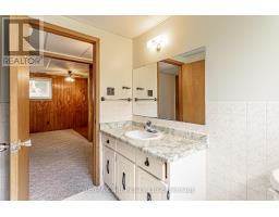 6 KIRWIN DRIVE - 32