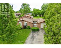 6 KIRWIN DRIVE - 42
