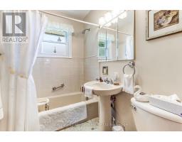 559 LEE AVENUE - 16
