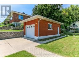 559 LEE AVENUE - 3