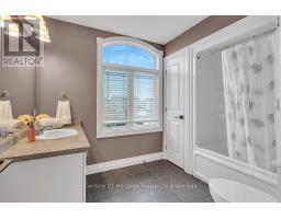 12 OLIVER CRESCENT - 29