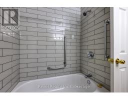 1051 DEVONSHIRE AVENUE - 19