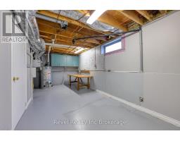 1051 DEVONSHIRE AVENUE - 24