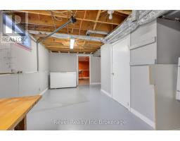 1051 DEVONSHIRE AVENUE - 26