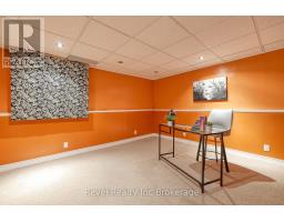 1051 DEVONSHIRE AVENUE - 27