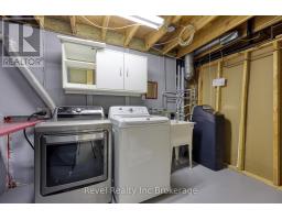 1051 DEVONSHIRE AVENUE - 30