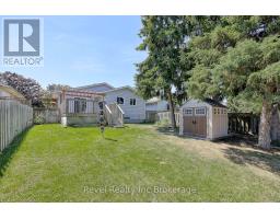 1051 DEVONSHIRE AVENUE - 35