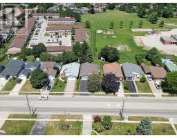 1051 DEVONSHIRE AVENUE - 4